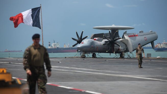 Suecia neutraliza un dron ruso que sobrevolaba el portaaviones francés 'Charles de Gaulle'