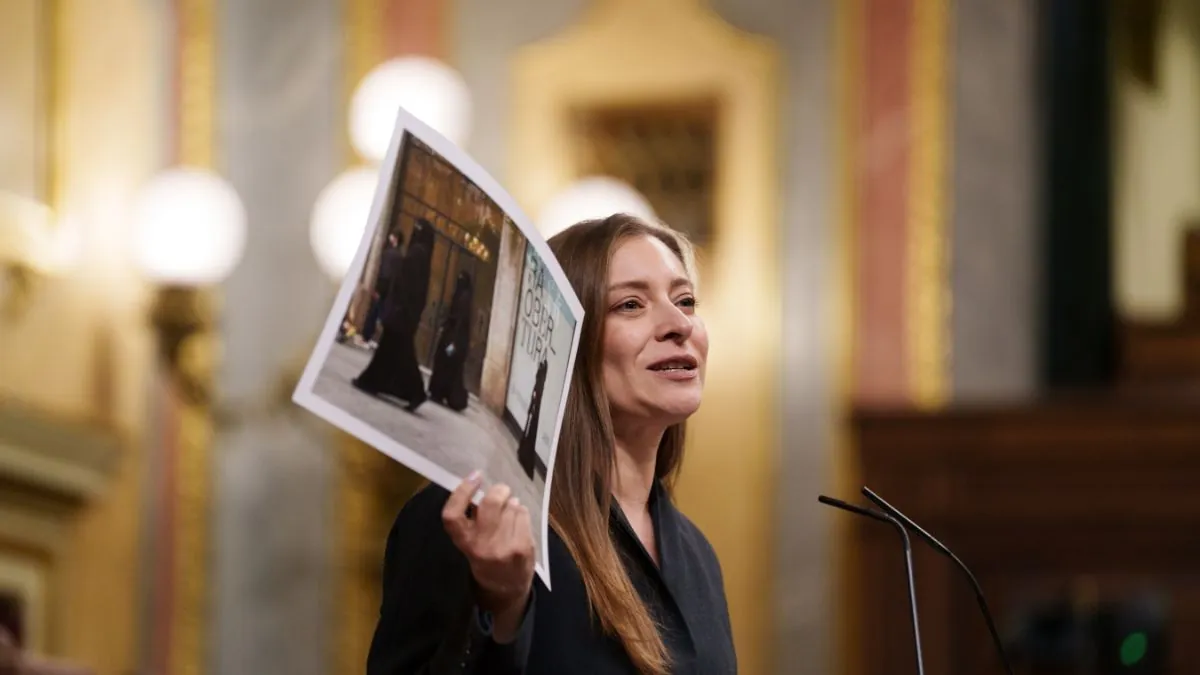 El PP presenta su propia ley para prohibir el burka y contempla multas de 100 a 600 euros