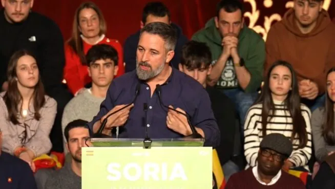 Abascal tacha de «mafia y estafa» el bipartidismo y pide un cambio radical