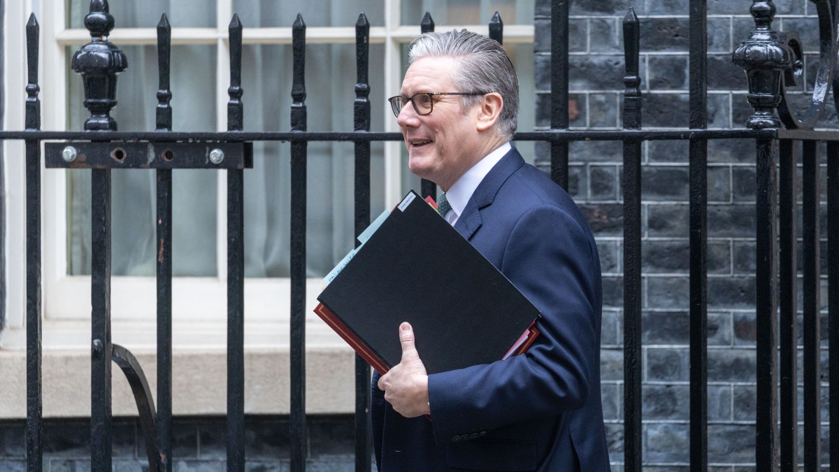 Starmer anuncia la salida de un alto cargo en medio del escándalo por el ‘caso Epstein’