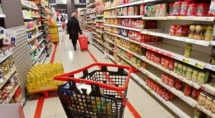 Diez alimentos de temporada en febrero que deberías consumir según los nutricionistas y ya arrasan en Mercadona, Aldi o Carrefour