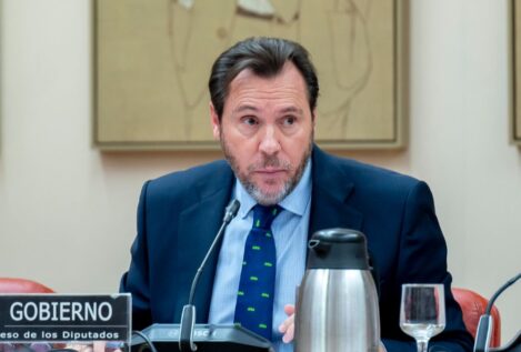 Puente dice que la línea de tren Madrid-Sevilla podría reabrir entre el martes y el miércoles