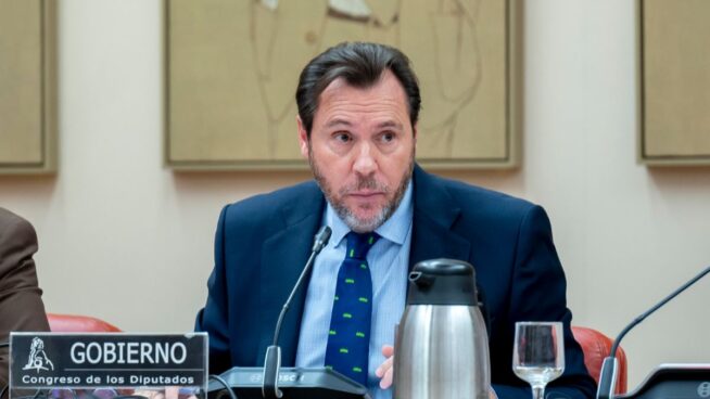 Puente dice que la línea de tren Madrid-Sevilla podría reabrir entre el martes y el miércoles