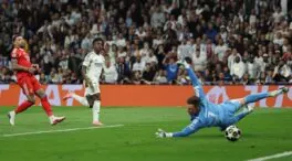 El Madrid resiste al Benfica y se apunta al baile de los octavos