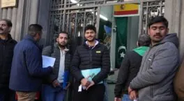 Los funcionarios temen una avalancha de documentos falsos para regularizar inmigrantes