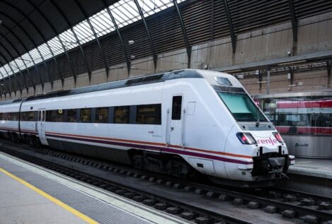 Renfe suprime los trenes Avant en Andalucía y sólo mantiene dos rutas de media distancia