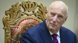 El rey de Noruega, ingresado en un hospital de Tenerife por «una infección y deshidratación»