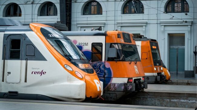 Caos en Rodalies: dos averías en el centro de control de ADIF paralizan la red en Barcelona