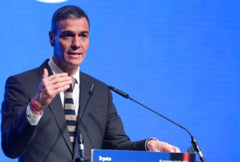 La Comisión Europea, preocupada por la regularización masiva propuesta por Sánchez