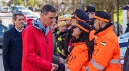 Sánchez advierte desde Andalucía que quedan «días largos» por el temporal