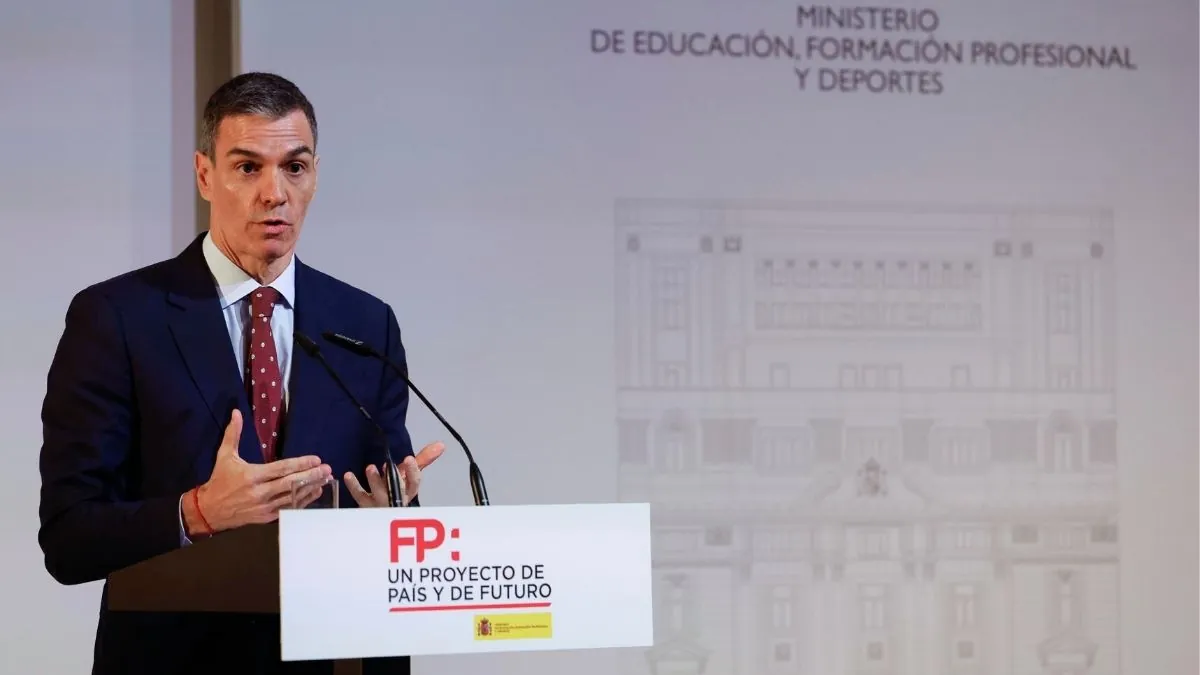 Sánchez anuncia un decreto para frenar también «chiringuitos» en la FP privada