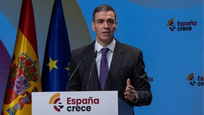 El Gobierno pedirá investigar a X, Meta y TikTok por crear y difundir pornografía infantil con la IA