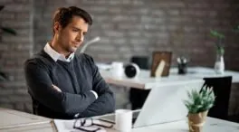 Fernando Mora, psiquiatra: «Estas son las cinco señales del agotamiento mental y así se puede combatir»