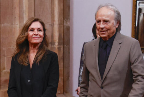 La dura infancia de Serrat en el barrio más  obrero de Barcelona: «Mi madre era el eje de la casa»