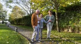 Los cuidadores no profesionales cuentan con iniciativas de apoyo y formación en España