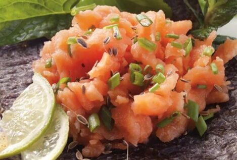 La receta infalible de tartar de salmón, sin aguacate ni excesos de cilantro