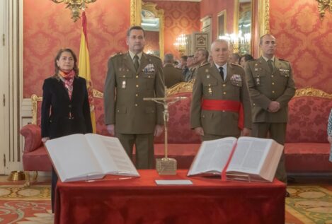 Robles desconcierta al Ejército de Tierra con cuatro relevos inesperados en su cúpula