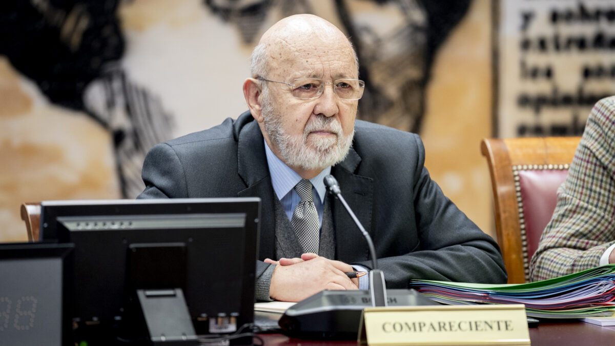 El CIS sin la cocina de Tezanos: el PP supera al PSOE y suma 200 escaños con Vox