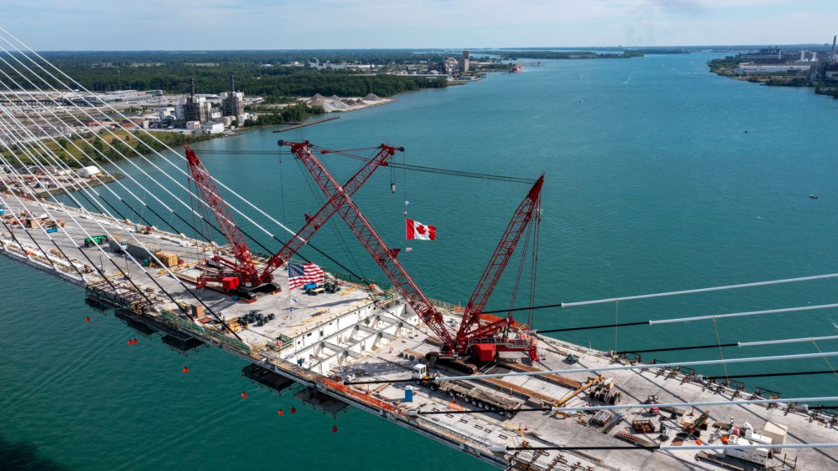 Trump bloqueará la apertura de un puente con Canadá hasta que EEUU sea «compensado»