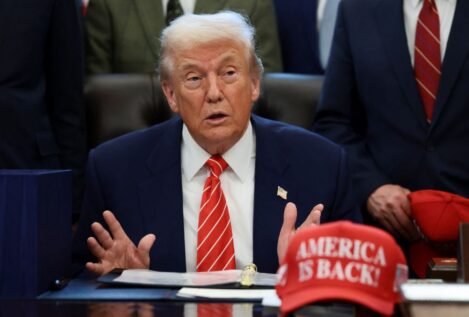 EEUU anuncia nuevos aranceles a países que comercien con Irán