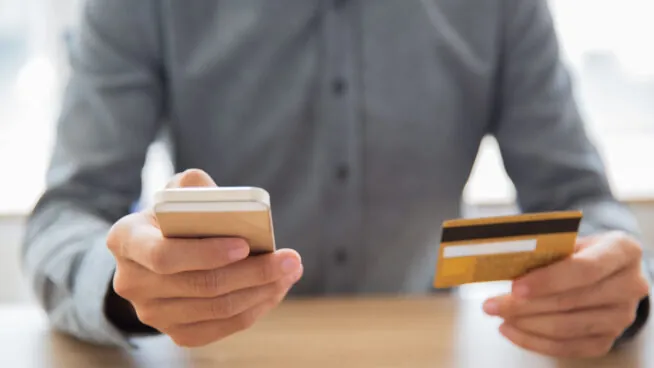 Ocho de cada diez españoles se plantean cambiar de banco por falta de transparencia