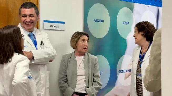 Vall d'Hebron completa el primer trasplante de cara del mundo con una donante de eutanasia