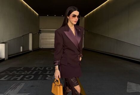 Ni 'midi' ni largo, el vestido corto de cuadros de Zara que triunfa tanto en invierno como en verano