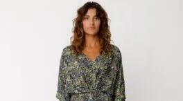 Ni largo ni 'midi': este es el vestido de marca vasca que mejor estiliza a los 50 para 'looks' diarios de oficina