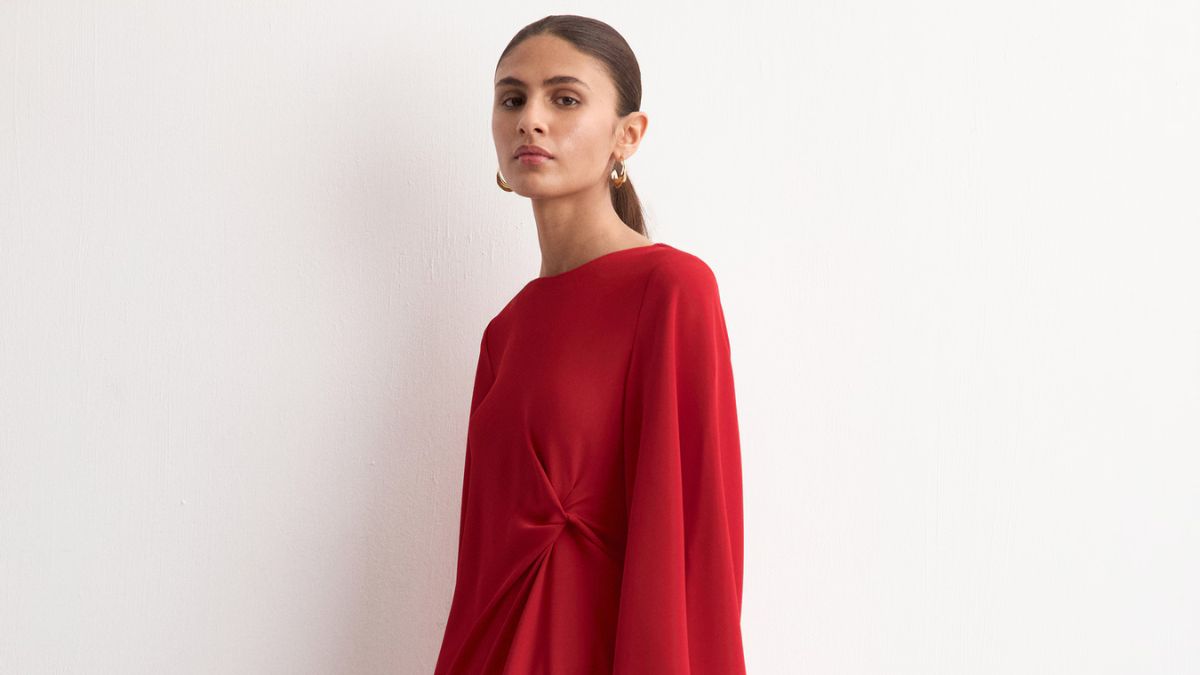 Ni monos ni dos piezas: los vestidos de invitada de boda de Zara y Mango por hasta menos de 40 euros con los que acertarás