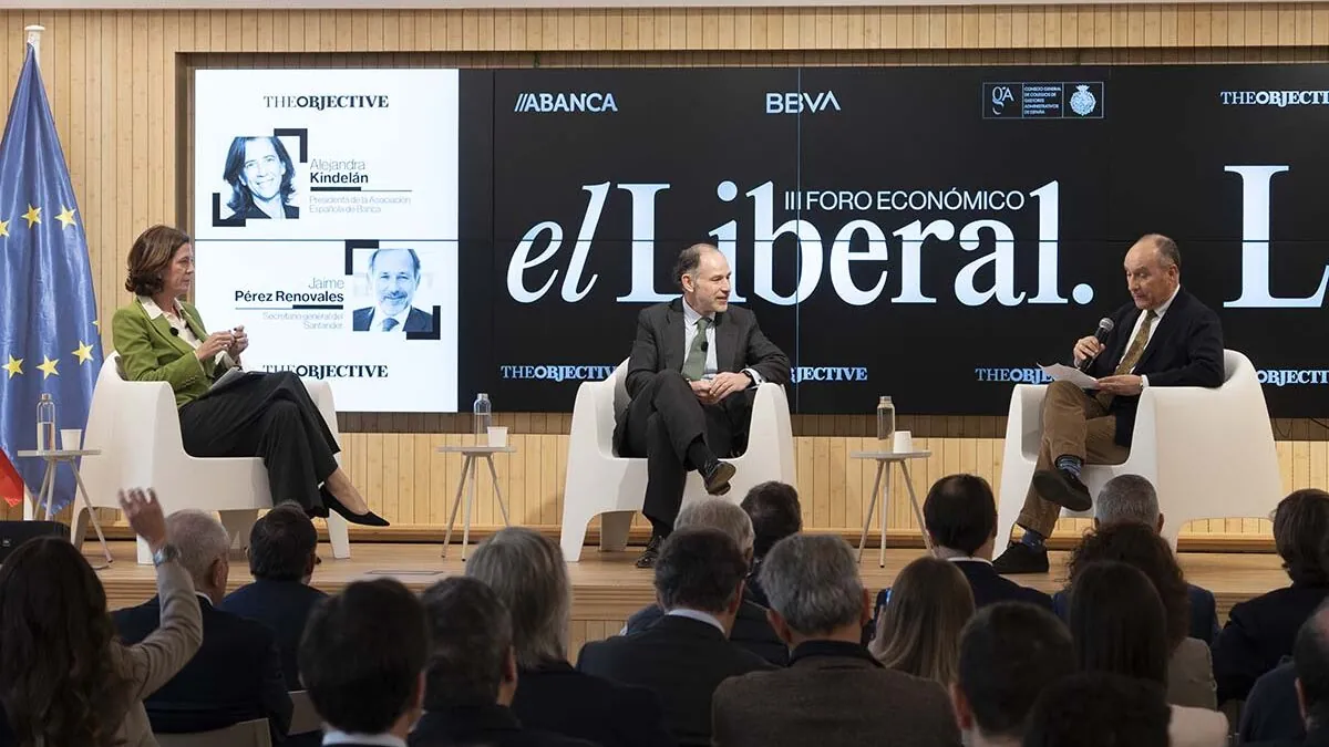 Las grietas del «cohete» de Sánchez: menos poder adquisitivo y más pobreza y burocracia