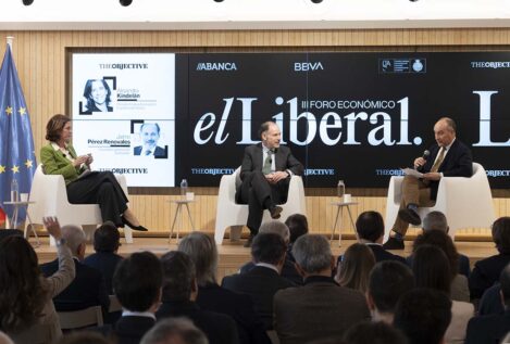 Las grietas del «cohete» de Sánchez: menos poder adquisitivo y más pobreza y burocracia