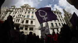 Un 40% de mujeres en España se sienten poco o nada seguras caminando solas por la noche