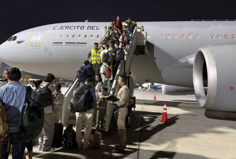 Llega a Torrejón un avión militar con 171 españoles repatriados de Omán por la guerra