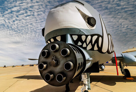 EEUU utiliza contra lanchas rápidas iraníes un avión diseñado para cazar tanques rusos