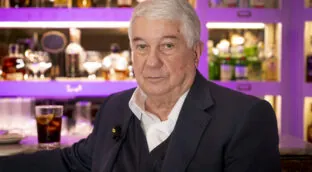 VÍDEO | Arturo Fernández: «Al señor Sánchez el ‘No a la guerra’ le importa un pito»