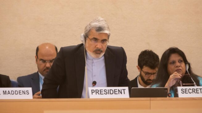 Irán se compromete a facilitar y agilizar el paso de ayuda humanitaria por Ormuz