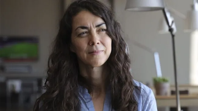 Ana Carrasco-Conde (46), filósofa española: «La felicidad nos obsesiona, pero nos olvidamos que es la vulnerabilidad la que nos conecta»