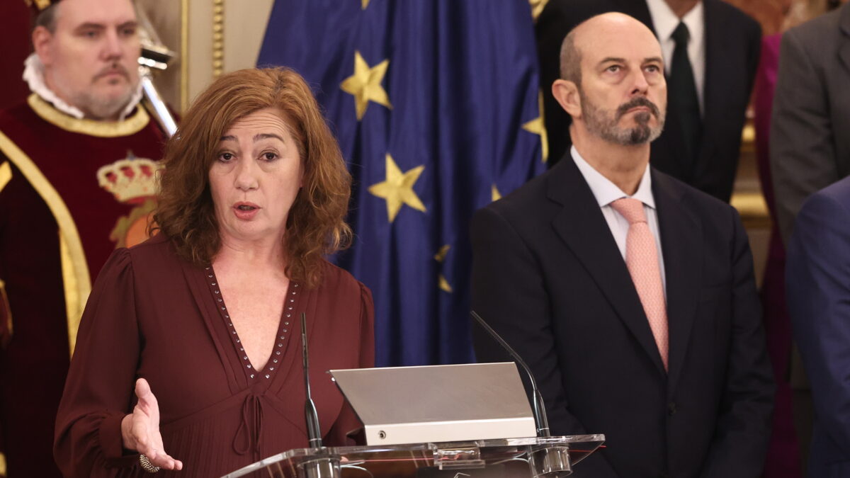 Guerra de letrados en las Cortes: el Congreso censura un artículo de una jurista del Senado