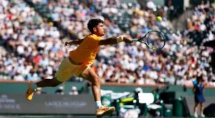 Medvedev acaba con la imbatibilidad de Alcaraz en Indian Wells