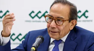 El consejero mexicano de BBVA hace otra gran compra de acciones del banco por 5,4 millones