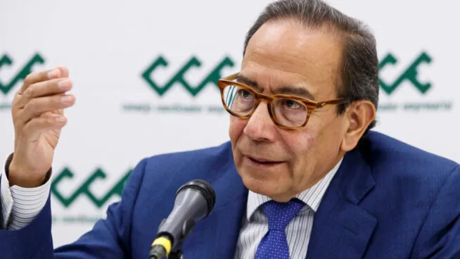 El consejero mexicano de BBVA hace otra gran compra de acciones del banco por 5,4 millones