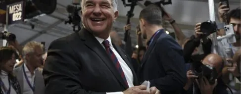 Laporta gana las elecciones a la presidencia del Barça con el 67% de los votos, según sondeos