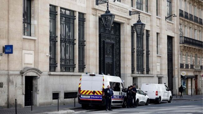 Detenido un joven en París por poner una bomba casera frente al Bank of America