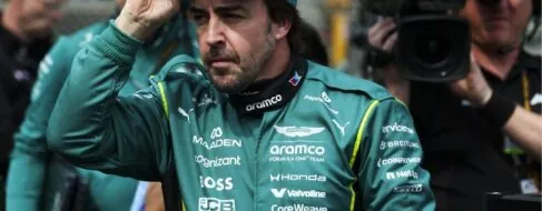 Fernando Alonso termina la carrera en Japón y cumple la misión de Aston Martin