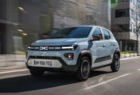 Dacia convierte al Spring en un coche serio y lo mantiene por debajo de 12.000 euros