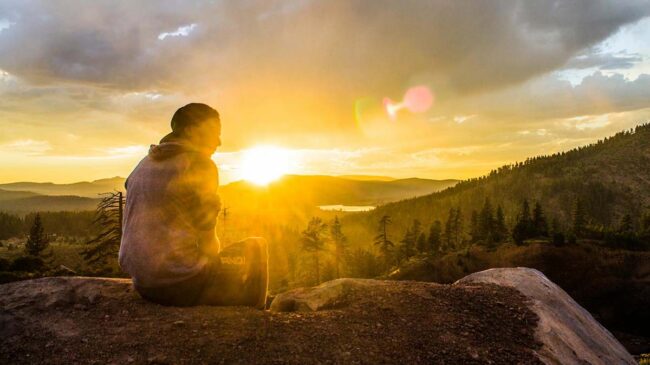 David Hume, filósofo, ya lo dejó claro en 1739: «La felicidad es el fin de la moral»