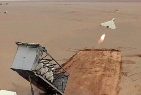 Irán asegura que ha atacado un importante buque de EEUU en el puerto de Salalá