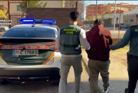 Tres personas detenidas por asaltar viviendas haciéndose pasar por repartidores