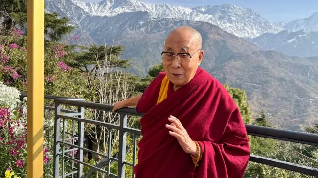 El Dalai Lama ya lo anticipó en 1998: «Para alcanzar la verdadera felicidad hay que cultivar los estados mentales positivos»