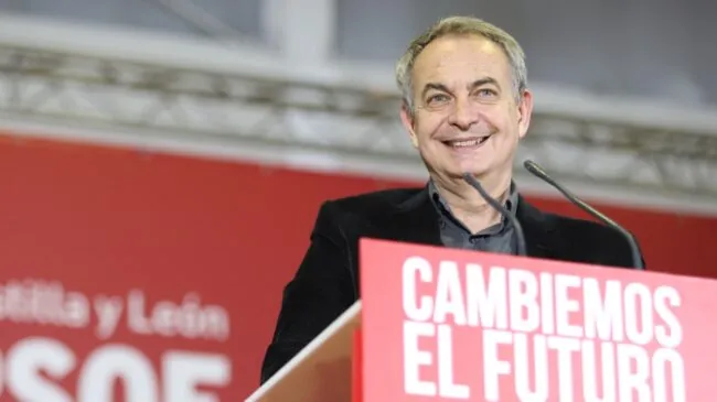 Zapatero defiende a Sánchez: «Hay que ser valiente y patriota para decirle no a Trump»